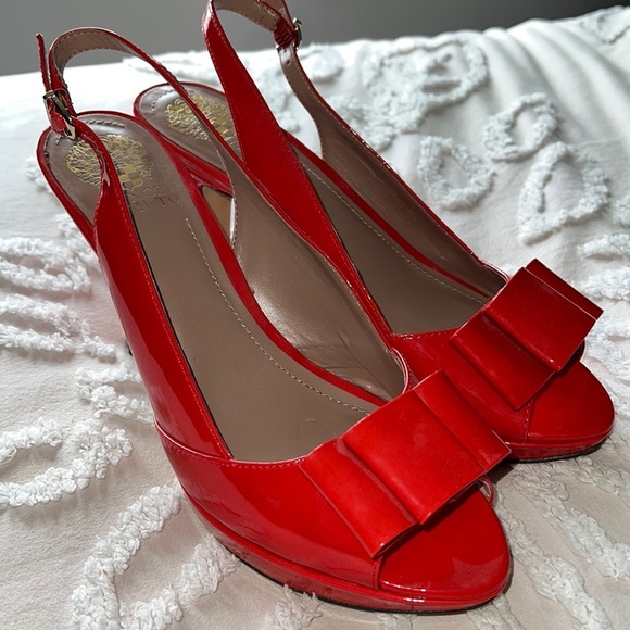 Vince Camuto - bright coral patent leather heels - Picture 1 of 9